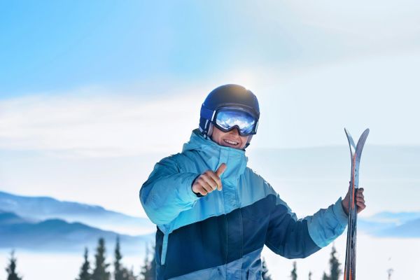 Een skiduim: hoe herkent u het en hoe wordt het behandeld?